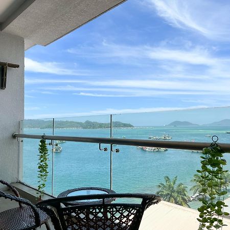Pelagos Oceanus Waterfront Seaview Homestay Kota Kinabalu Bagian luar foto