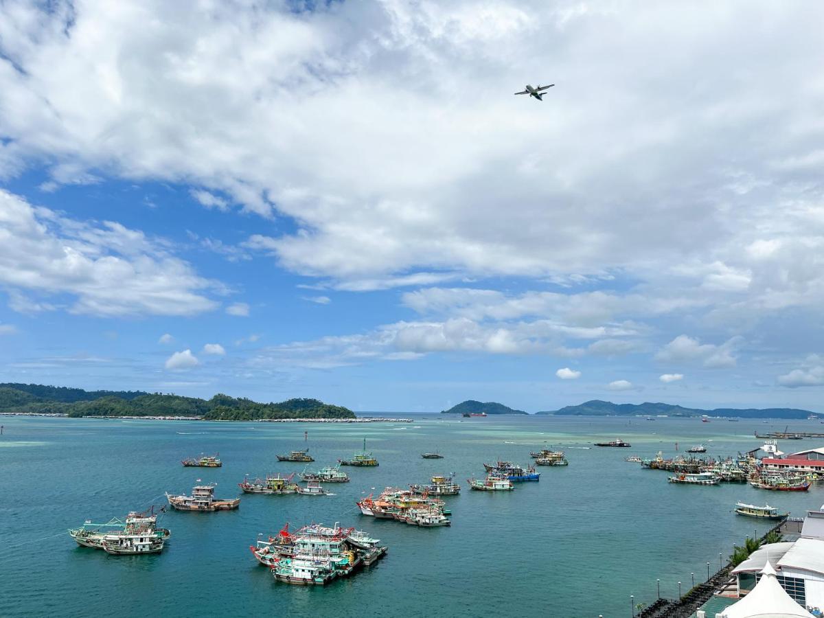 Pelagos Oceanus Waterfront Seaview Homestay Kota Kinabalu Bagian luar foto