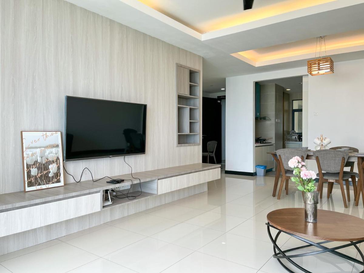 Pelagos Oceanus Waterfront Seaview Homestay Kota Kinabalu Bagian luar foto
