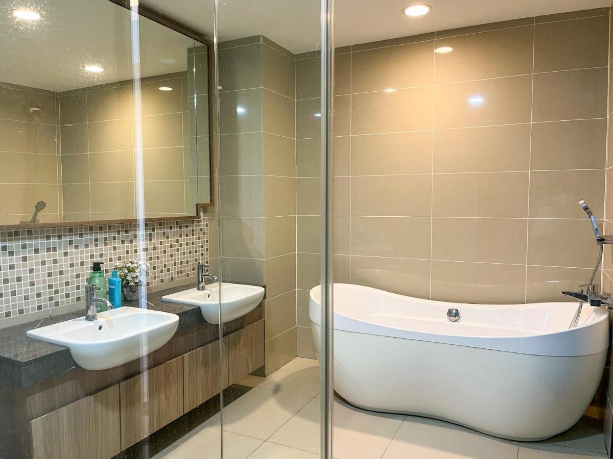 Pelagos Oceanus Waterfront Seaview Homestay Kota Kinabalu Bagian luar foto