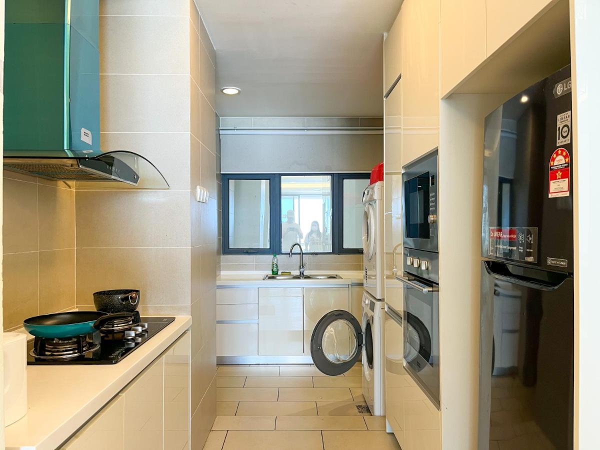 Pelagos Oceanus Waterfront Seaview Homestay Kota Kinabalu Bagian luar foto